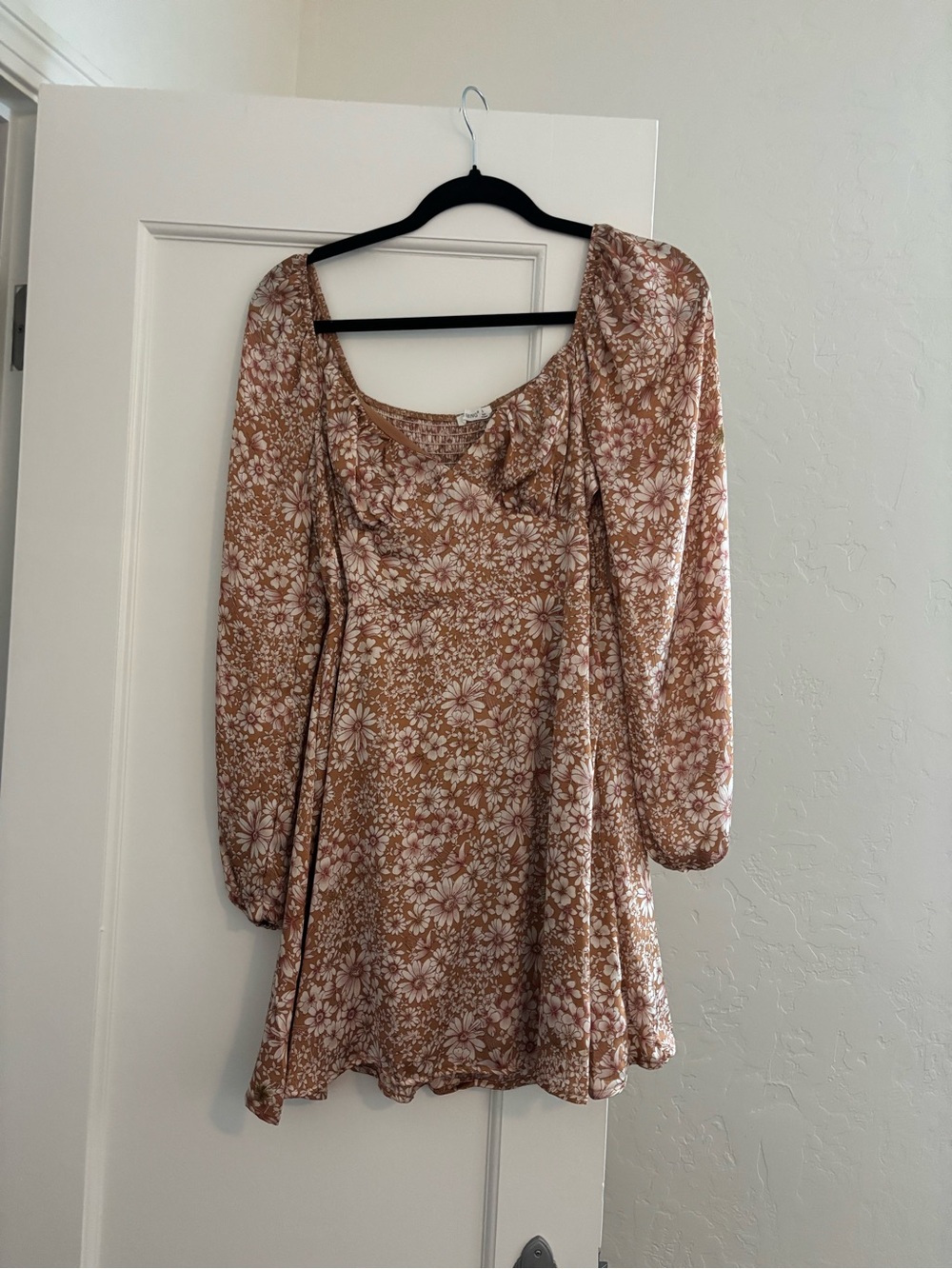 Timing Floral Long-Sleeve Mini Dress in Rust and White